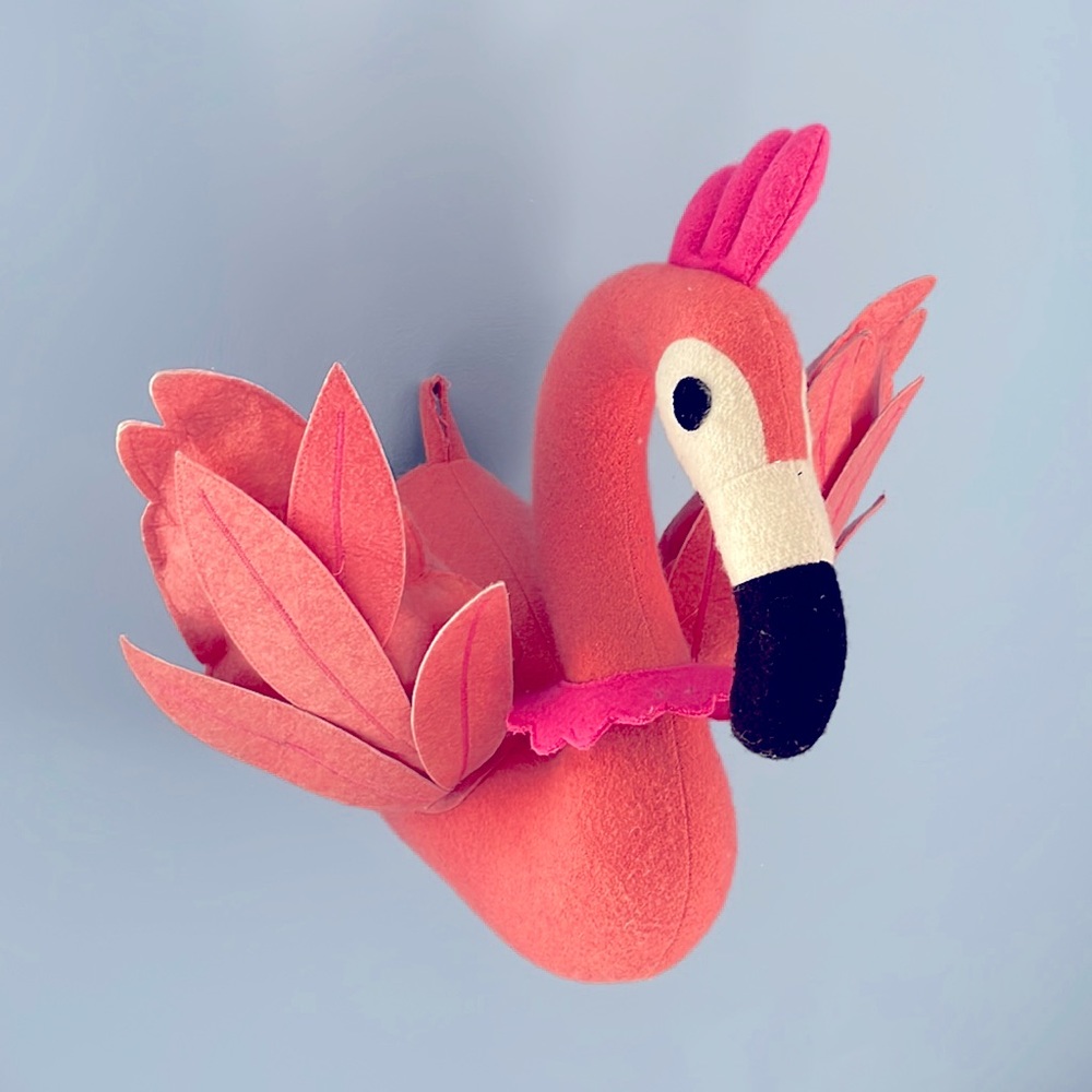 Good condition flamingo wall decor.
